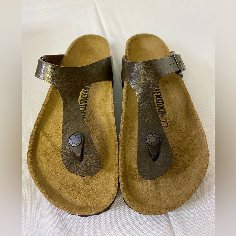 NIB Birkenstock Gizeh BS Golden Brown Sandals - Women’s Size 8